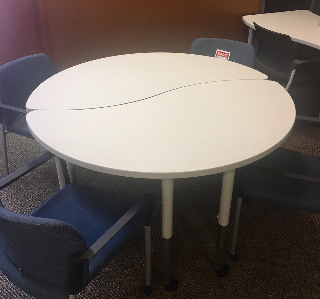 Desks/Tables